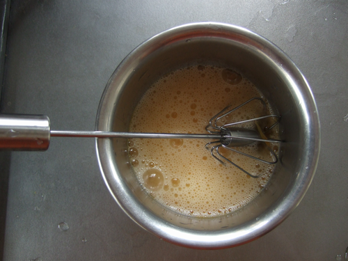 metal egg beater Metal hand pressure rotary semi - automatic whisk Foamer_004.png